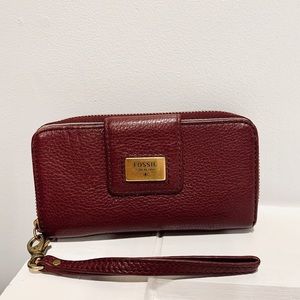 Beautiful burgundy Fossil wallet